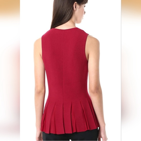 Theory Sleeveless Peplum Knit Top – Size XS (P) – Excellent Condition - Picture 2 of 6